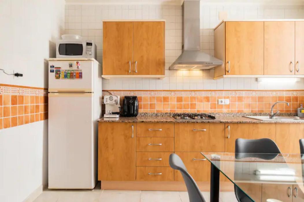 Room With Private Bathroom And Balcony Nearby The Mercado Central, Center And Beach Alicante Exterior photo